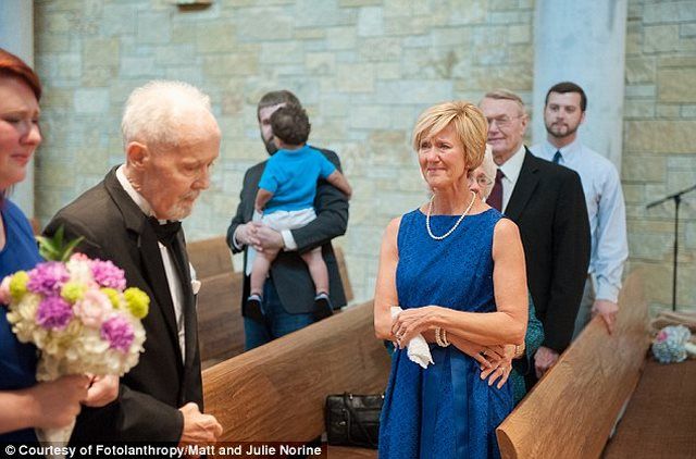 Το δώρο του ετοιμοθάνατου πατέρα στις κόρες του!