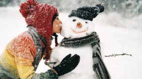 Πως φτιάχνουμε χιονάνθρωπο - Μάθημα για αρχάριους!!