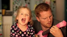 Μπαμπάς τραγουδάει μαζί με την 4χρονη κόρη του!