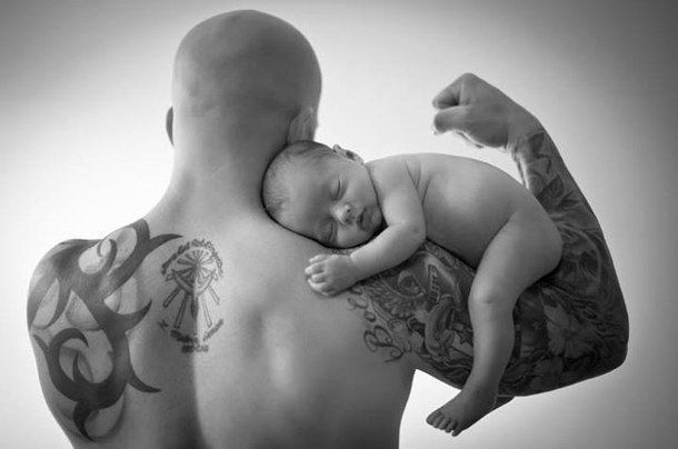 Οδηγός επιβίωσης για νέους και μέλλοντες μπαμπάδες.