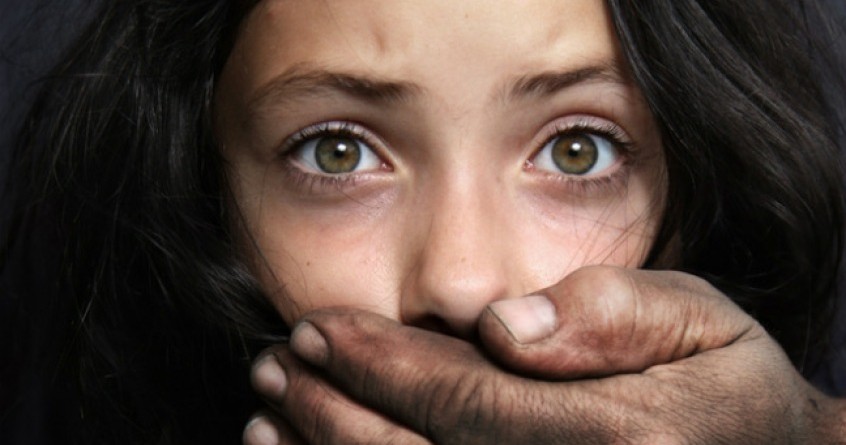 Βίντεο: Πως θα αντιδρούσατε μπροστα σε μια απαγωγή παιδιού?