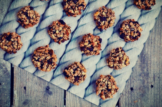 Cookies με 2 υλικά Η πιο γρήγορη συνταγή για υγιεινά μπισκότα