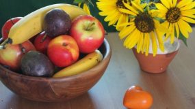 Πώς να ξεφορτωθείς εύκολα και γρήγορα τα μυγάκια που πάνε στα φρούτα