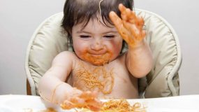 Πώς να φάει μόνο του το παιδί. Αποτελεσματικές συμβουλές για να το βοηθήσεις
