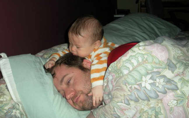 Ξεκαρδιστικές φωτογραφιες: Τα ΜΩΡΑ κοιμούνται ΟΠΟΥ ΝΑ 'ΝΑΙ... με στυλ!