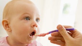 Σάλος από αποκαλύψεις για καρκινογόνα χημικά σε παιδικές τροφές