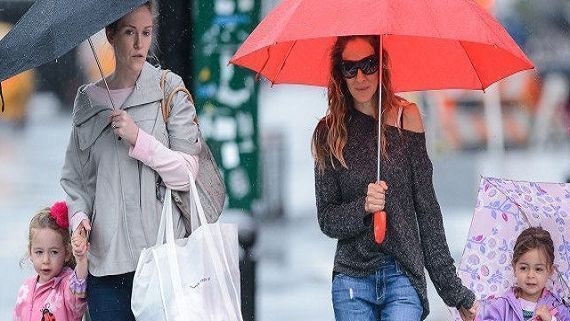 Αντζελίνα Tζολί, Ζιζέλ, Kέιτ Μος: Ετσι πάνε οι διάσημες τα παιδιά τους σε σχολεία και δραστηριότητες [εικόνες]