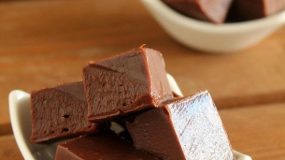 Σοκολατάκια με nutella και σοκολάτα με 4 μόνο υλικά