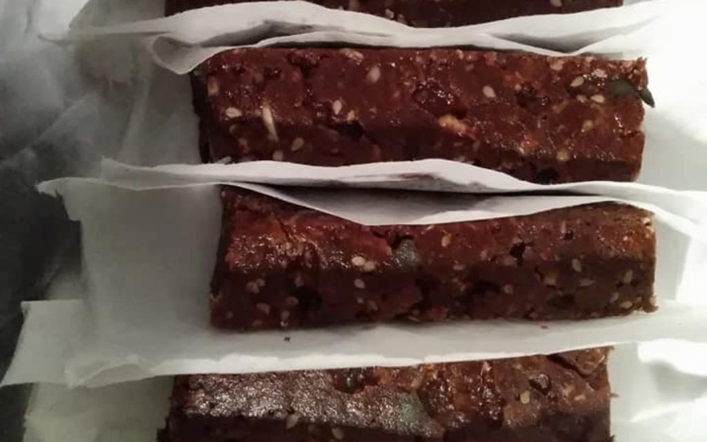 Μπάρες ενέργειας με σοκολάτα