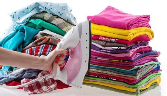 Πώς να μαζέψετε εύκολα τα καλοκαιρινά ρούχα!