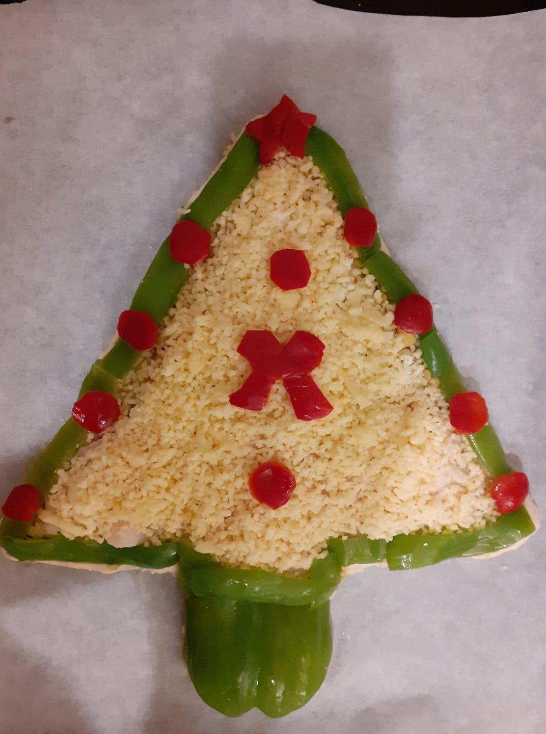 Χριστουγεννιάτικη-πίτσα-χριστουγεννιάτικο-δέντρο-