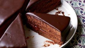 Εύκολη και γρήγορη σοκολατόπιτα ψυγείου με πτι μπερ