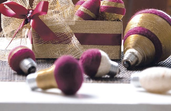 26 Ιδεες για να φτιαξετε στολιδια απο παλιες λαμπες!