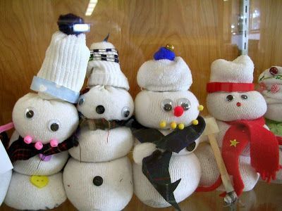 χιονάνθρωποι-από-ύφασμα-και-κουμπιά- χιονάνθρωποι-από-ύφασμα-και-κουμπιά-