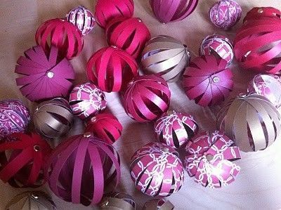 χριστουγεννιάτικα-στολίδια-μπάλες-από-χαρτί-μωβ- χριστουγεννιάτικα-στολίδια-μπάλες-από-χαρτί-μωβ-