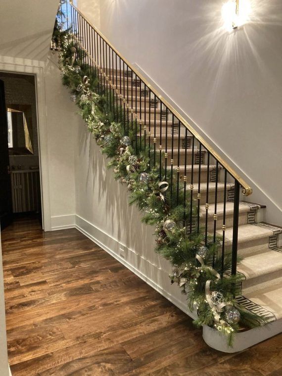 50 Προτάσεις για διακόσμηση Χριστουγεννιάτικης σκάλας