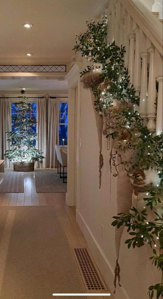 50 Προτάσεις για διακόσμηση Χριστουγεννιάτικης σκάλας