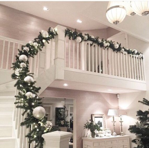 50 Προτάσεις για διακόσμηση Χριστουγεννιάτικης σκάλας