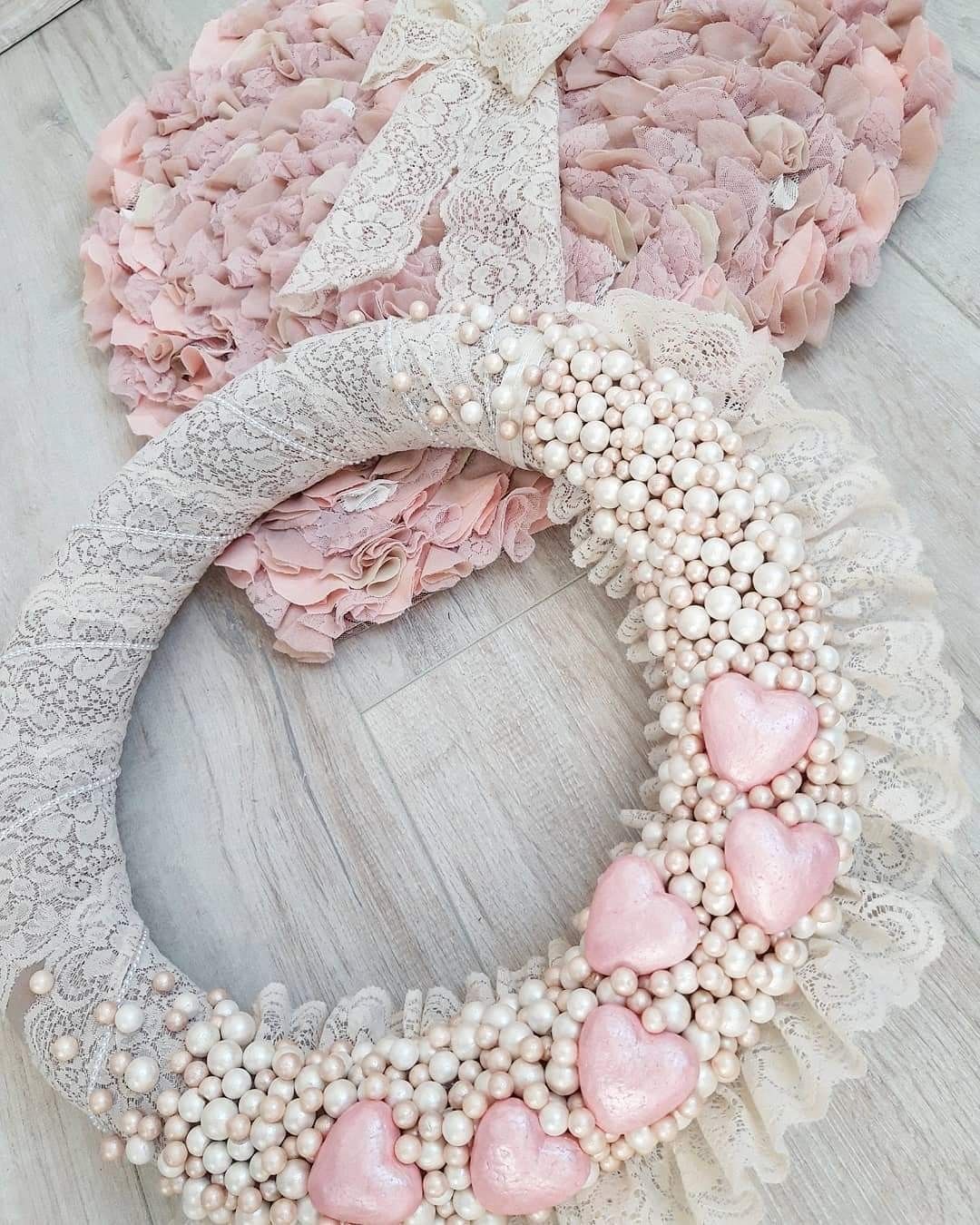 ροζ-χριστουγεννιάτικο-στεφάνι-δαντέλα-μαργαριτάρια-