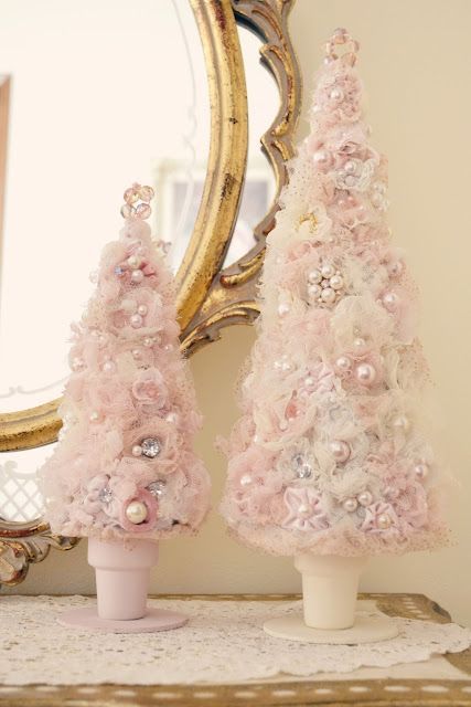 ροζ-δεντράκια-με-τούλι-και-μαργαριτάρια-