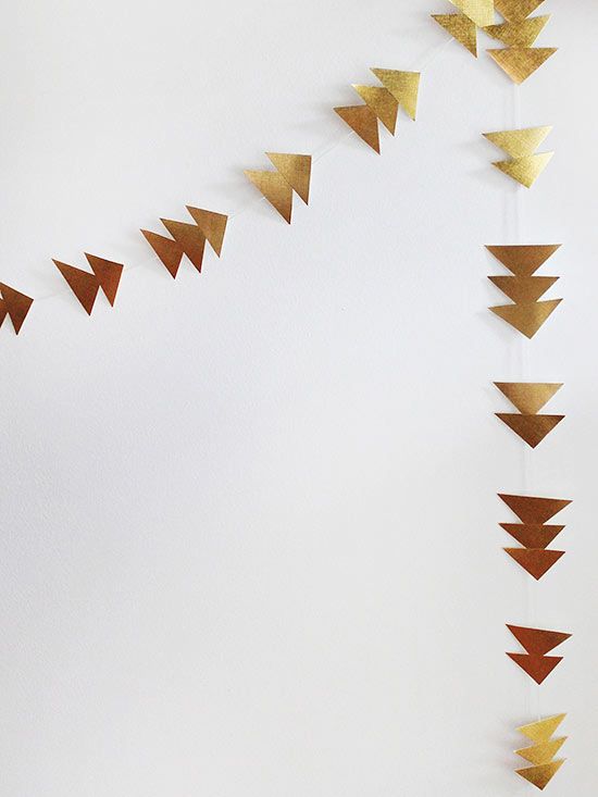 Χριστουγεννιάτικη-Γιρλάντα-χρυσά-δεντράκια-