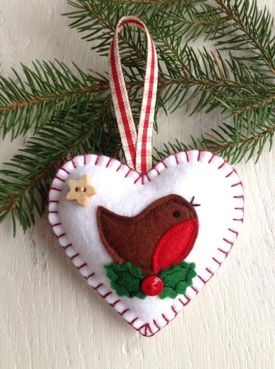 Φτιάξε μόνη σου Χριστουγεννιάτικα στολίδια από τσόχα