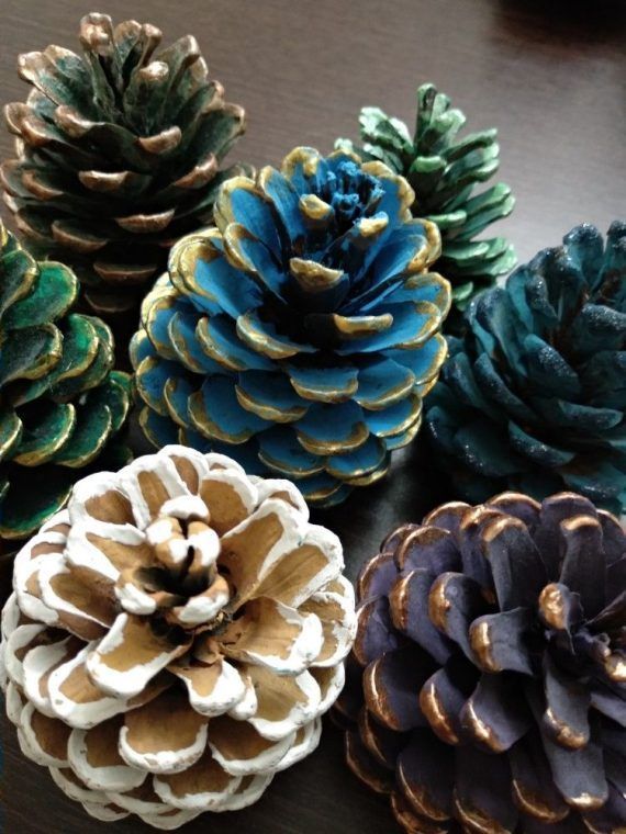 Ιδεες για χριστουγεννιατικη διακοσμηση με κουκουναρια!