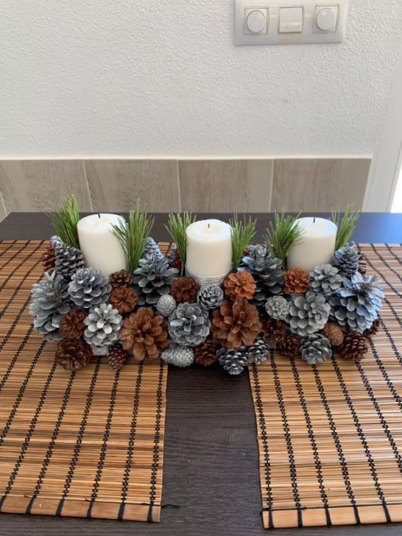 Ιδεες για χριστουγεννιατικη διακοσμηση με κουκουναρια!