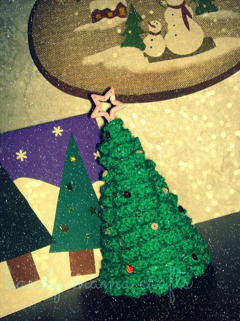 πλεκτό-χριστουγεννιάτικο-δεντράκι- πλεκτό-χριστουγεννιάτικο-δεντράκι-