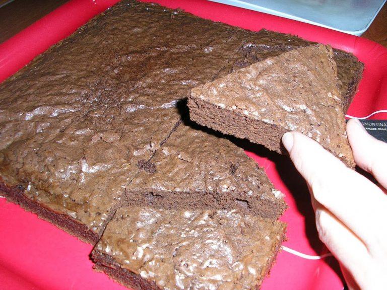 brownies-κομμένα-τριγωνάκια-