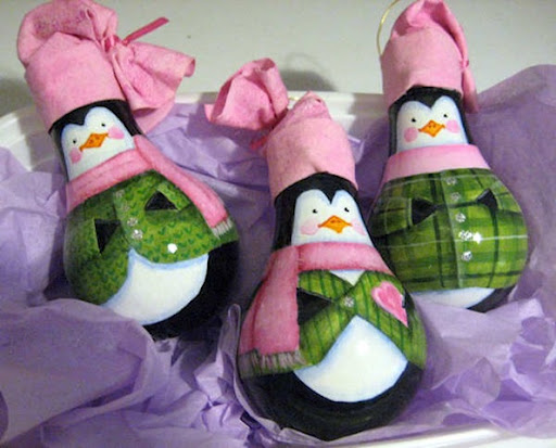 light-bulbs-tree-ornaments-penguins-pink-hats