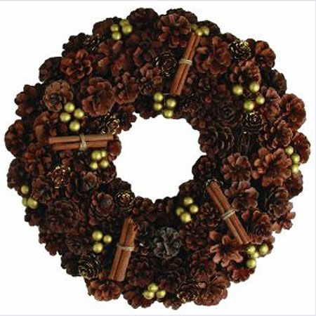 στεφάνι-με-κουκουνάρια-και-μπάλες-και-κανέλα-