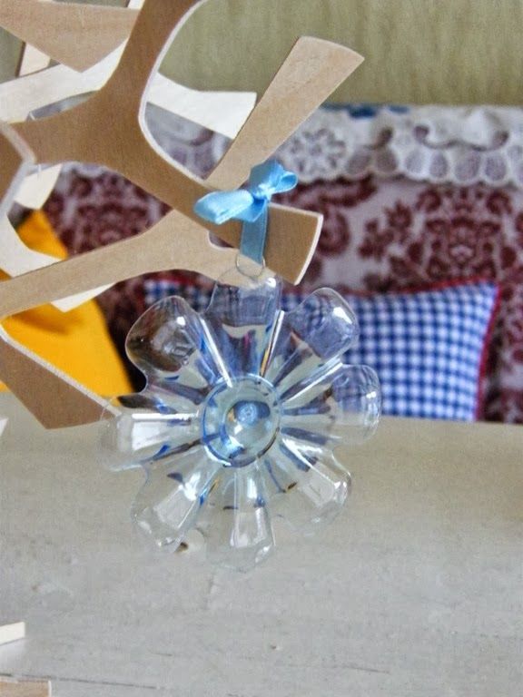 χριστουγεννιάτικο-στολίδια-από-πλαστικό-μπουκάλι-