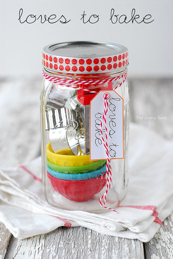 Loves_To_Bake_Gifts_In_A_Jar