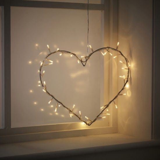 καρδούλα-με-φωτάκια-κρεμασμένη- καρδούλα-με-φωτάκια-κρεμασμένη-