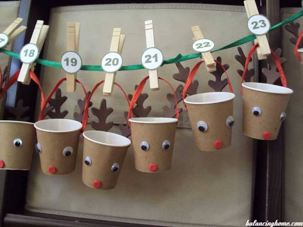 χριστουγεννιάτικο-ημερολόγιο-τάρανδοι-από-κυπελάκια-