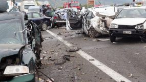 Μια νεκρή και 2 πολυτραυματίες από την καραμπόλα με δεκάδες οχήματα στο Σχηματάρι