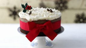 Πανεύκολο Χριστουγεννιατικο κέικ σοκολάτα με 4 υλικά!