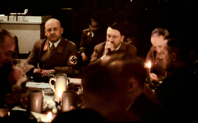 Όταν ο Χίτλερ ήθελε να ΕΞΑΦΑΝΙΣΕΙ τα Χριστούγεννα! Η περίτεχνη προπαγάνδα του Αδόλφου