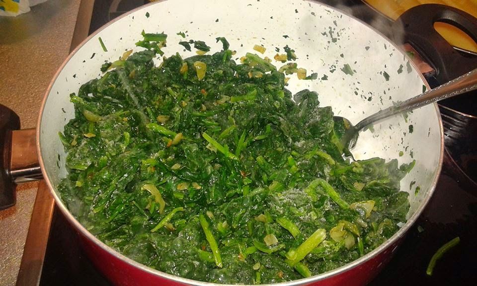 Λαχταριστά κανελόνια γεμιστά με σπανάκι!Μια συνταγη που πρεπει να δοκιμασετε βημα βημα