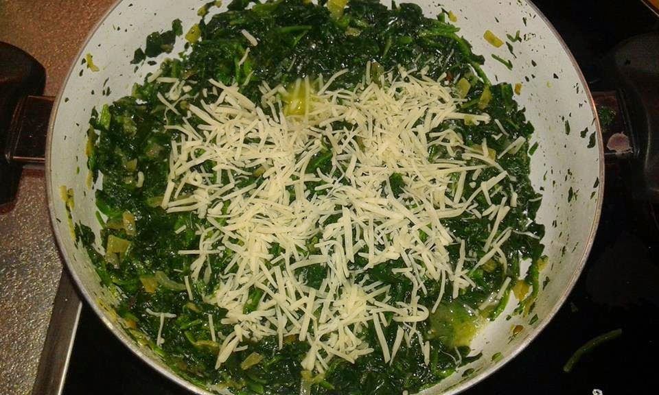 Λαχταριστά κανελόνια γεμιστά με σπανάκι!Μια συνταγη που πρεπει να δοκιμασετε βημα βημα