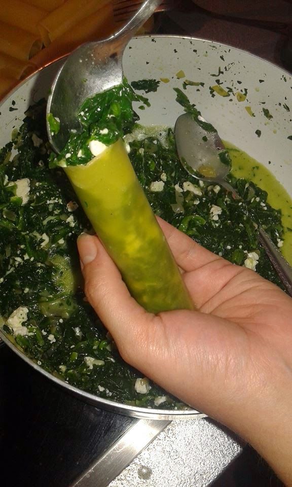 Λαχταριστά κανελόνια γεμιστά με σπανάκι!Μια συνταγη που πρεπει να δοκιμασετε βημα βημα