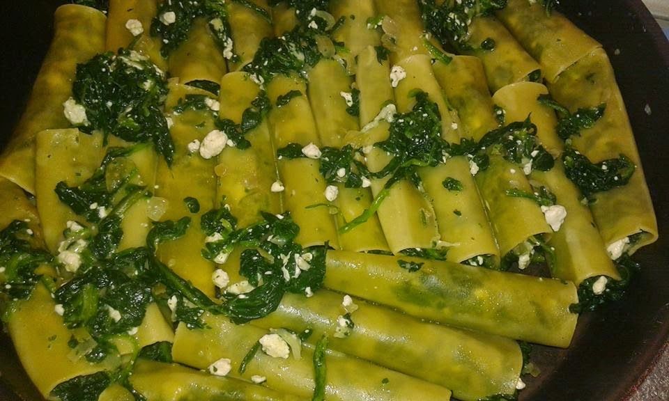 Λαχταριστά κανελόνια γεμιστά με σπανάκι!Μια συνταγη που πρεπει να δοκιμασετε βημα βημα