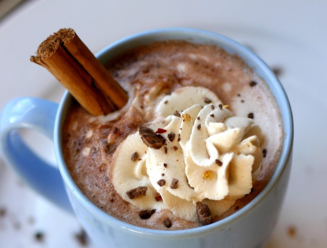 5 Συνταγές για λαχταριστή ζεστή σοκολάτα!