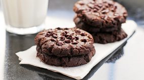 Τα πιο μαλακα cookies  σοκολατας που λιωνουν απολαυστικα στο στομα απο  τον Ακη Πετρετζικη