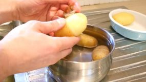 Μυστικά για τις πατάτες που δεν γνωρίζετε και ένα ΒΙΝΤΕΟ για να τις ξεφλουδίσετε σε λιγότερο από 30 δεύτερα