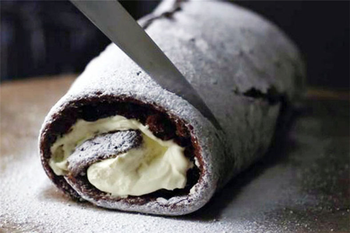 Σοκολατένιος Κορμός με merenda & μπισκότα έτοιμο σε 15′ χωρίς ψήσιμο