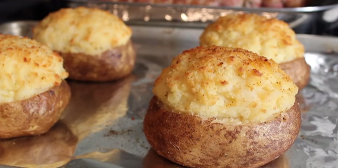 Δείτε πως θα φτιάξετε τις πιο ευκολες και τέλειες γεμιστές πατάτες!ΒΙΝΤΕΟ