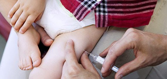 Γιατί είναι επικίνδυνο να ΜΗΝ εμβολιάζετε το παιδί σας: Μια μαμά εξηγεί και προβληματίζει!