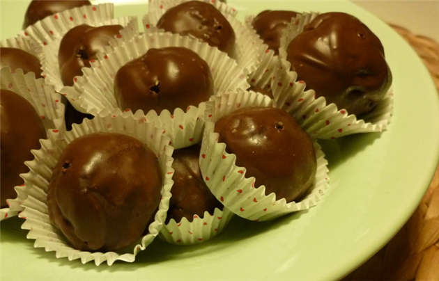 Λαχταριστά νηστισιμα σοκολατάκια με χαλβά και ταχίνι